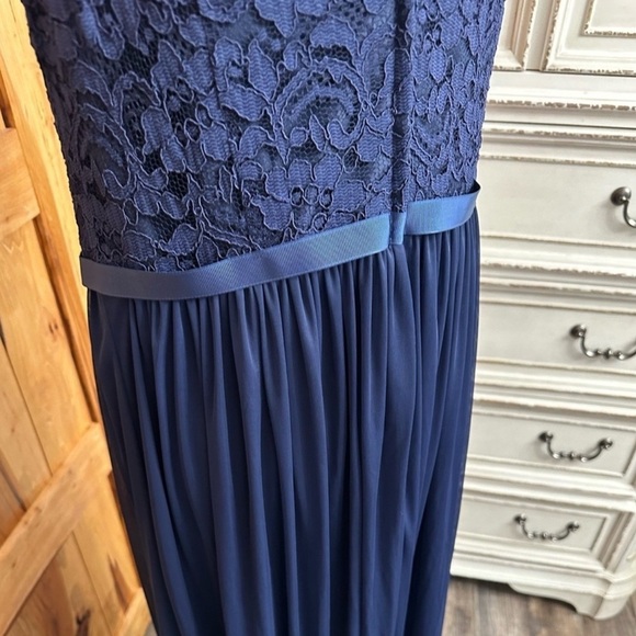 $169 David’s Bridal sleeveless long mesh dress with corded lace. Color NAVY NWT - Picture 6 of 11